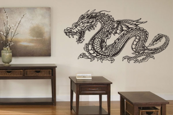 Ambiente decorado com adesivo na parede de dragão chines