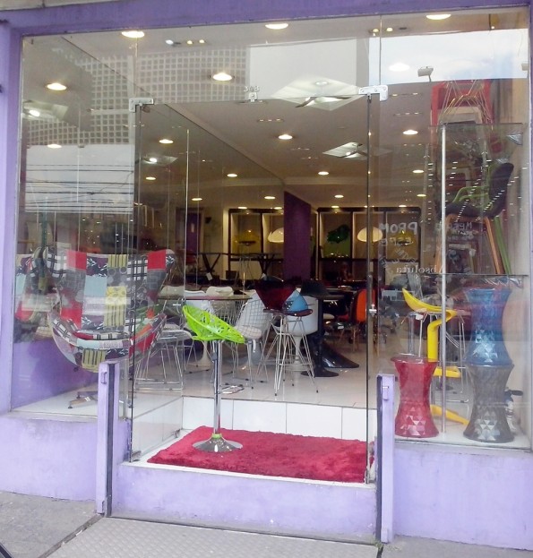 Conheça o centro moveleiro da Rua Jurubatuba