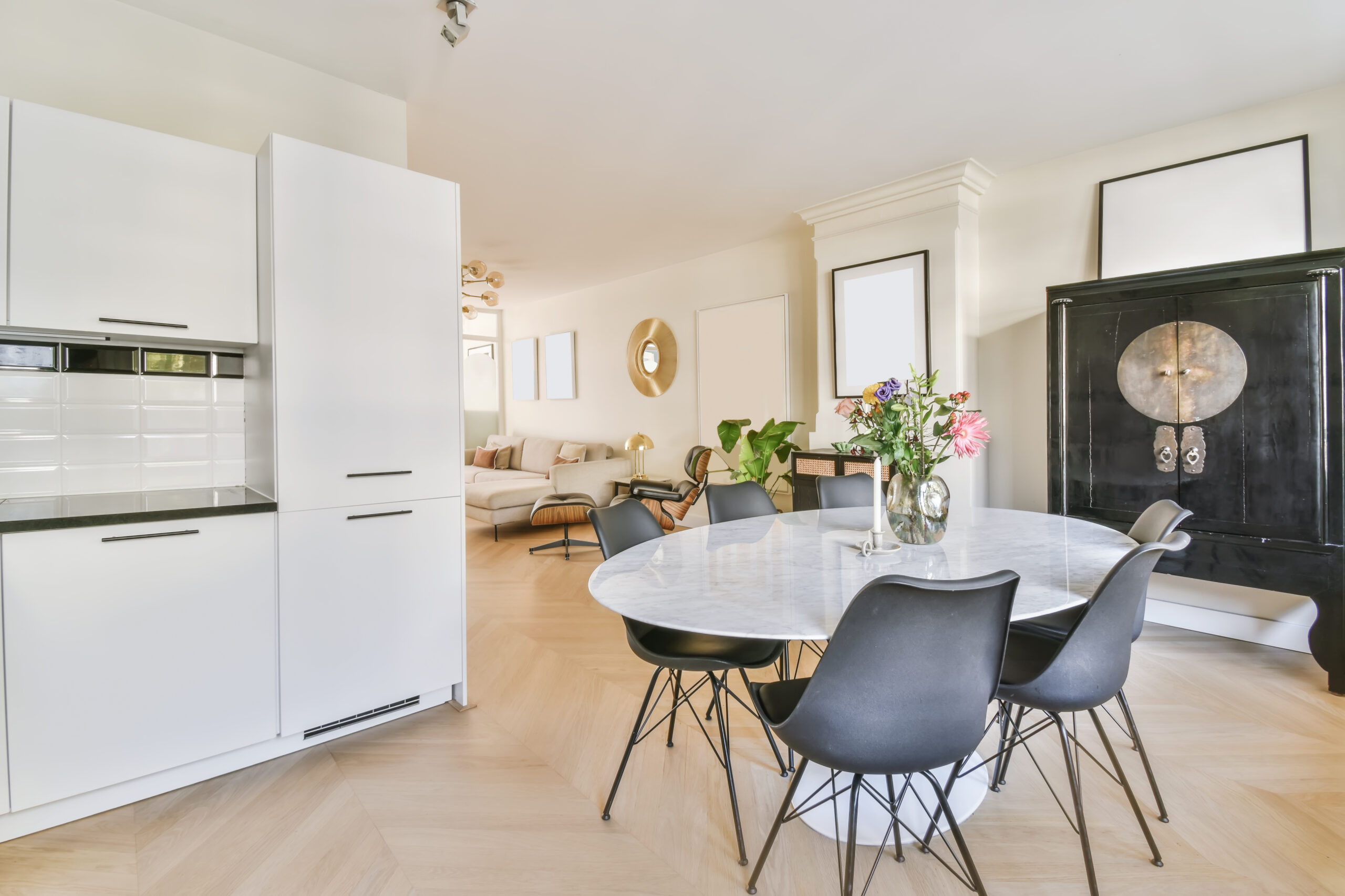 Mesa Saarinen jantar